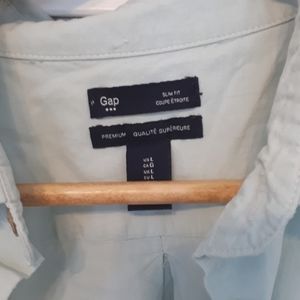 Gap shirt. Slim fit large.